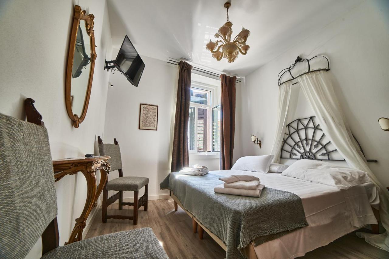 טרנטו Rooms Alla Loggia Del Castello מראה חיצוני תמונה